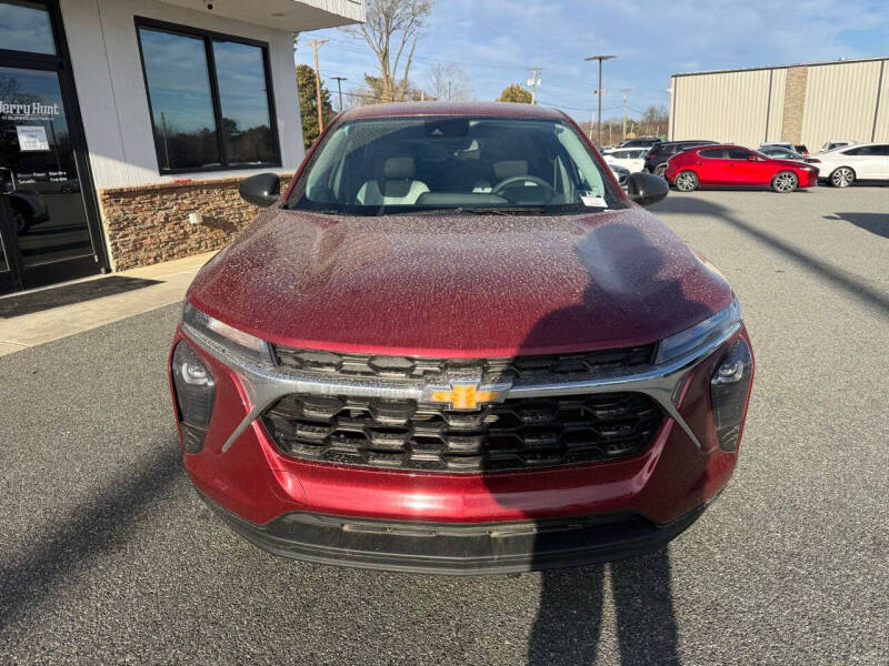 2025 Chevrolet Trax LS