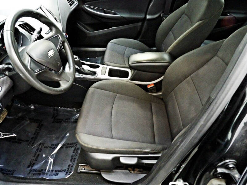 2017 Chevrolet Cruze LS Auto