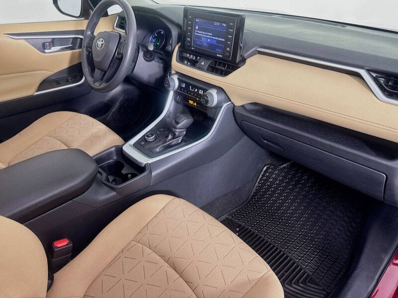 2021 Toyota RAV4 Hybrid XLE