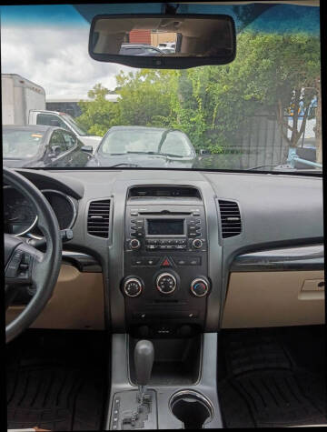 2011 Kia Sorento LX