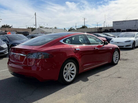 2016 Tesla Model S 90D