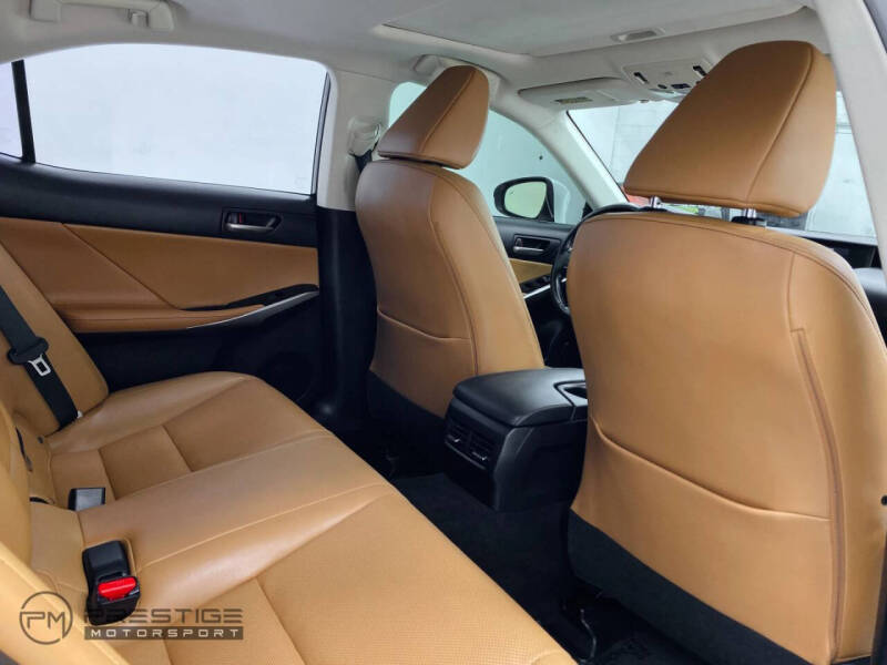 2017 Lexus IS 300