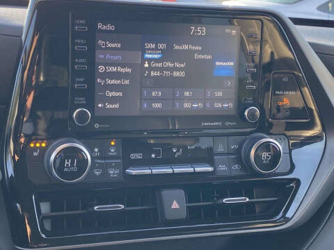 2022 Toyota Highlander XLE