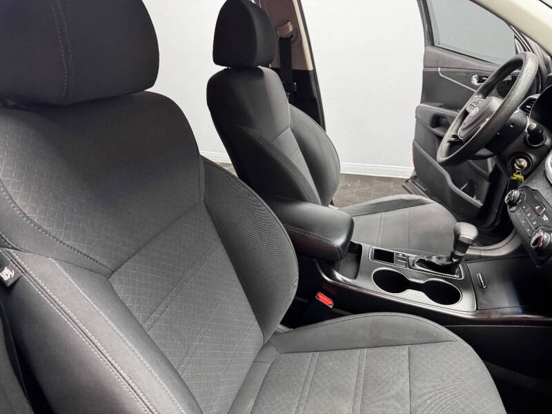 2020 Kia Sorento LX V6