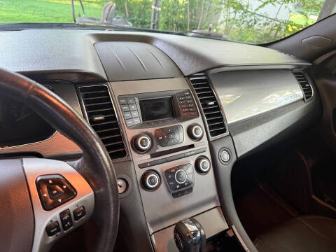2014 Ford Taurus SEL