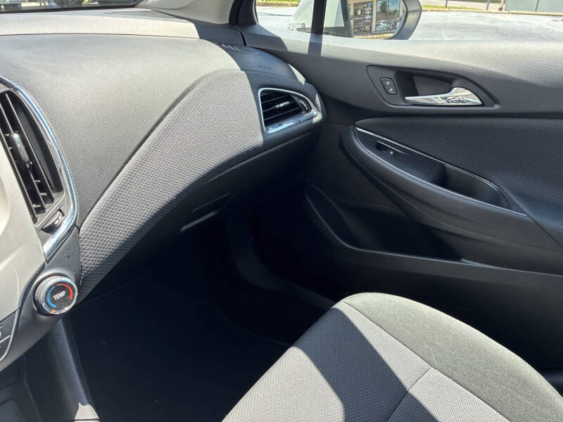 2018 Chevrolet Cruze LS Auto