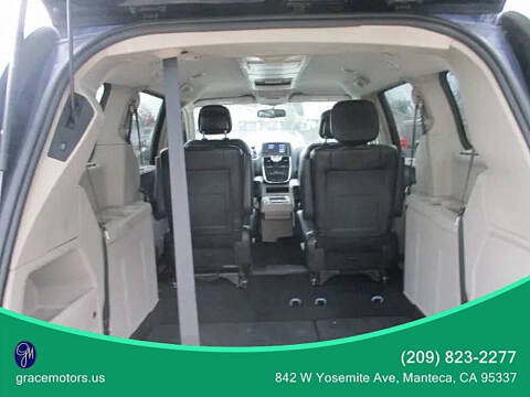 2014 Chrysler Town and Country Touring