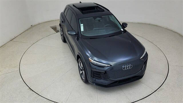 2025 Audi Q6 e-tron quattro Premium Plus