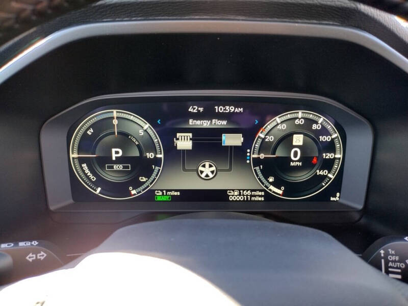 2025 Mitsubishi Outlander PHEV SE