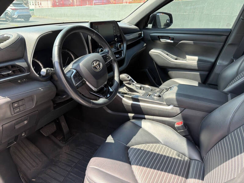 2021 Toyota Highlander XSE