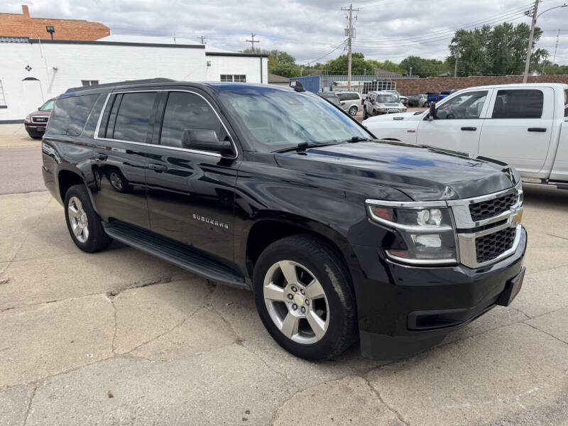 2017 Chevrolet Suburban LT