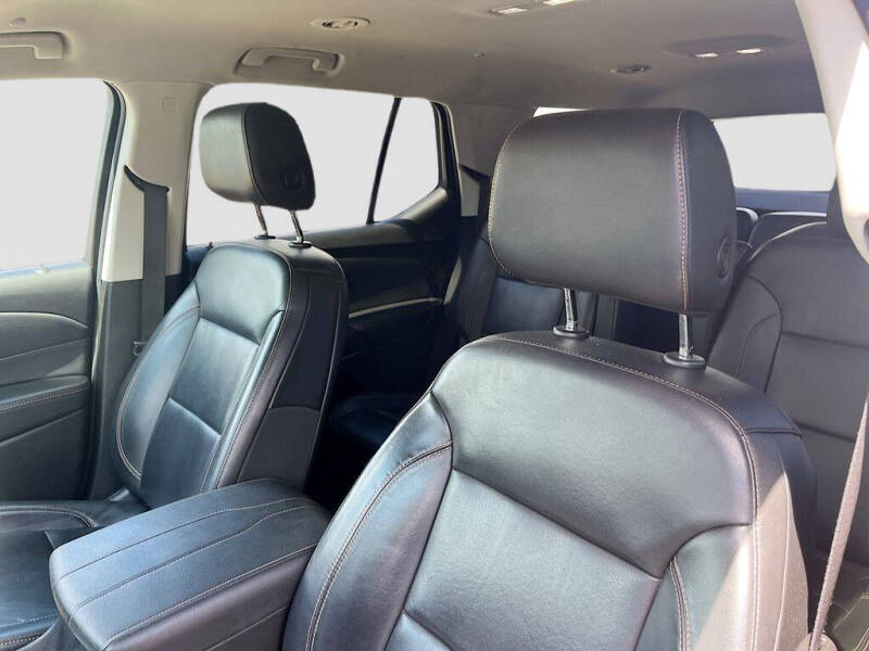 2021 Chevrolet Traverse LT Leather