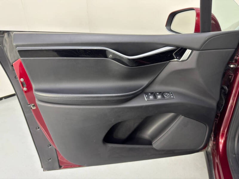 2016 Tesla Model X P90D