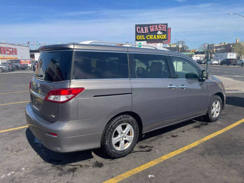 2016 Nissan Quest