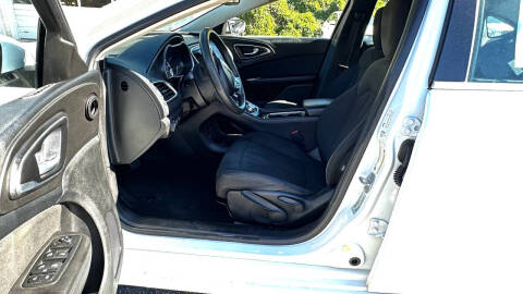 2016 Chrysler 200 Limited