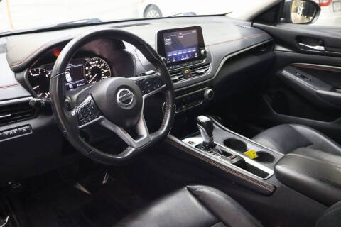 2022 Nissan Altima 2.5 SR