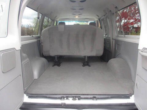 2009 Ford E-Series E-150 XLT