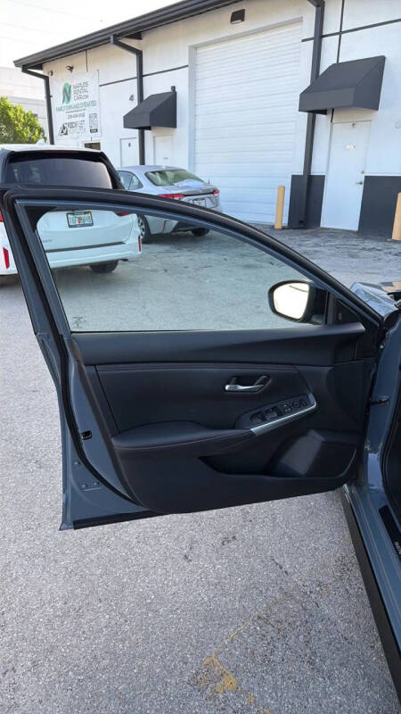 2025 Nissan Sentra SR