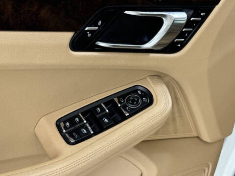 2015 Porsche Macan S