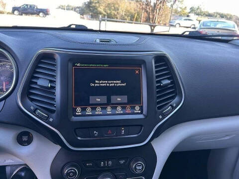 2022 Jeep Cherokee Latitude Lux