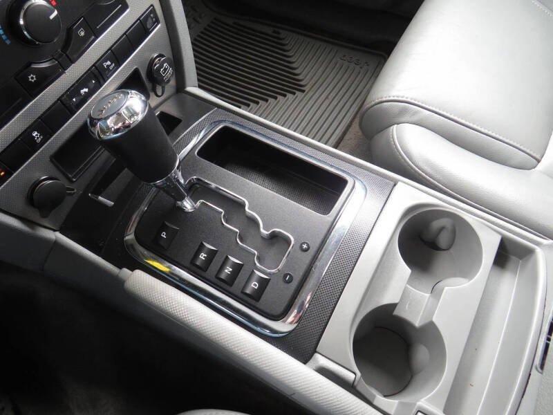 2007 Jeep Commander Sport