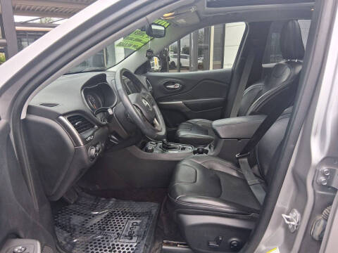 2019 Jeep Cherokee Latitude Plus