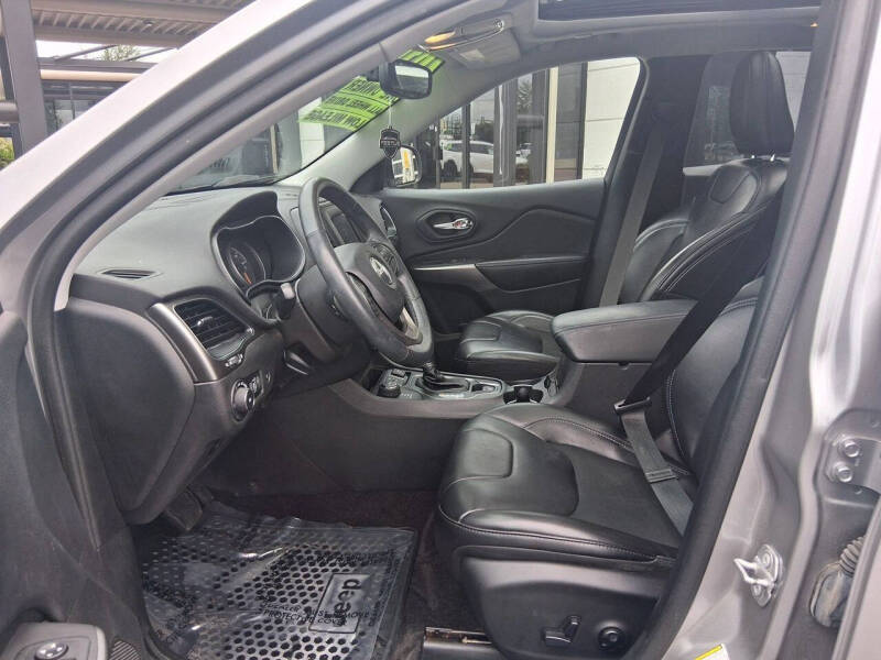 2019 Jeep Cherokee Latitude Plus