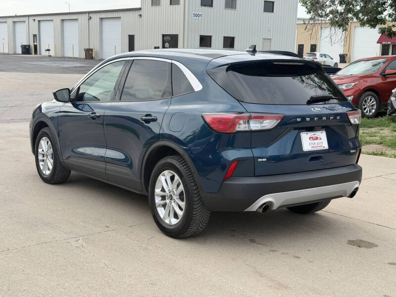 2020 Ford Escape SE