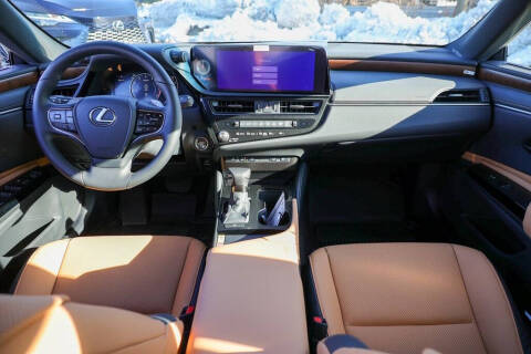 2025 Lexus ES 350