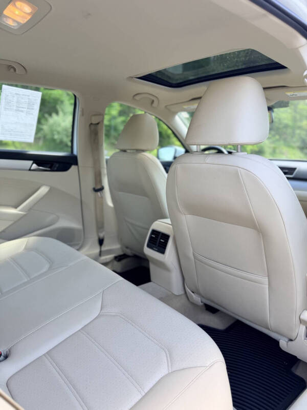 2013 Volkswagen Passat SE PZEV
