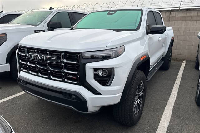 2023 GMC Canyon AT4