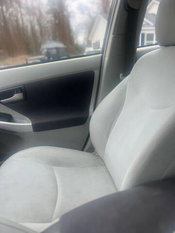 2010 Toyota Prius III