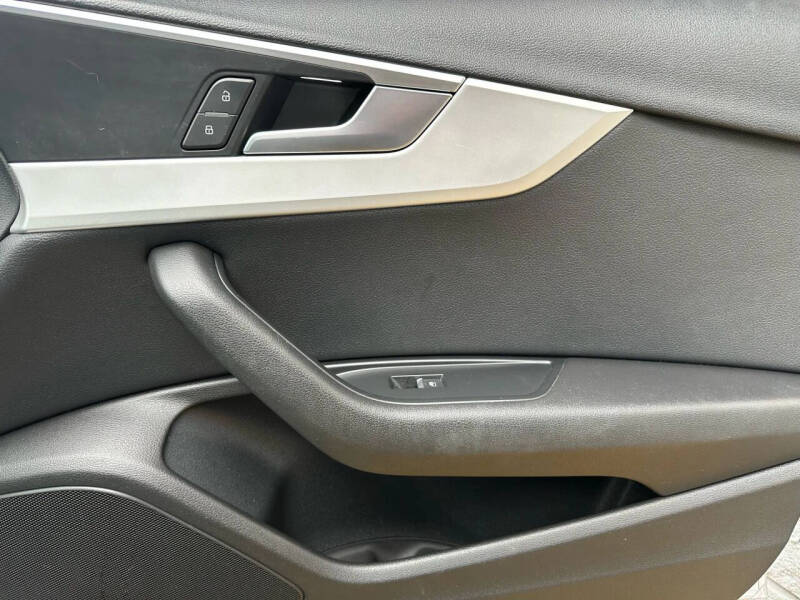 2017 Audi A4 2.0T quattro Premium