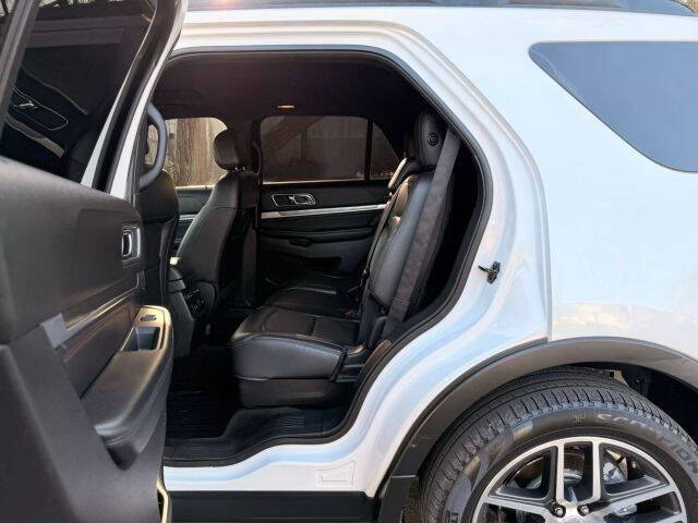 2017 Ford Explorer Sport