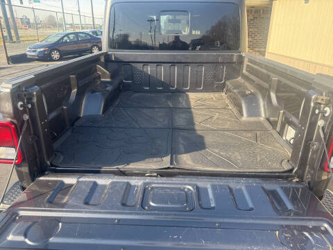 2023 Jeep Gladiator Sport