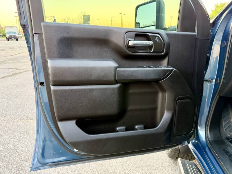 2024 Chevrolet Silverado 2500HD Custom