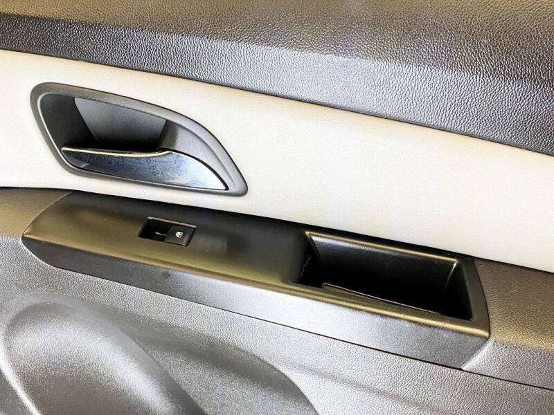 2011 Chevrolet Cruze LS