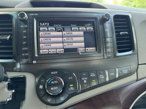 2011 Toyota Sienna XLE 8-Passenger