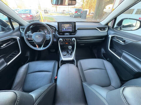 2021 Toyota RAV4 Hybrid XLE Premium