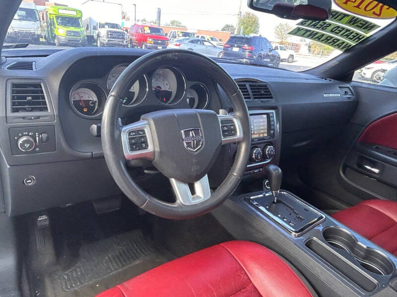 2014 Dodge Challenger SXT