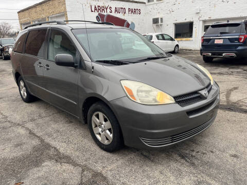 2004 Toyota Sienna LE 7 Passenger