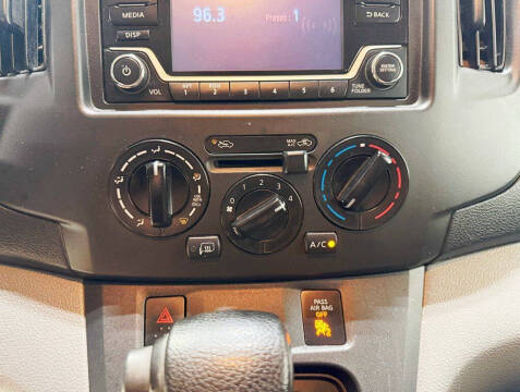 2019 Nissan NV200 SV