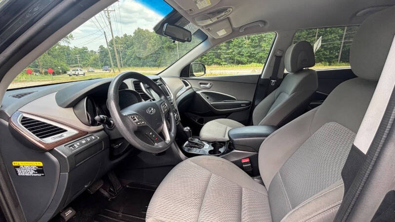 2017 Hyundai Santa Fe SE