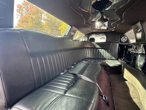 2005 Lincoln Town Car Executive