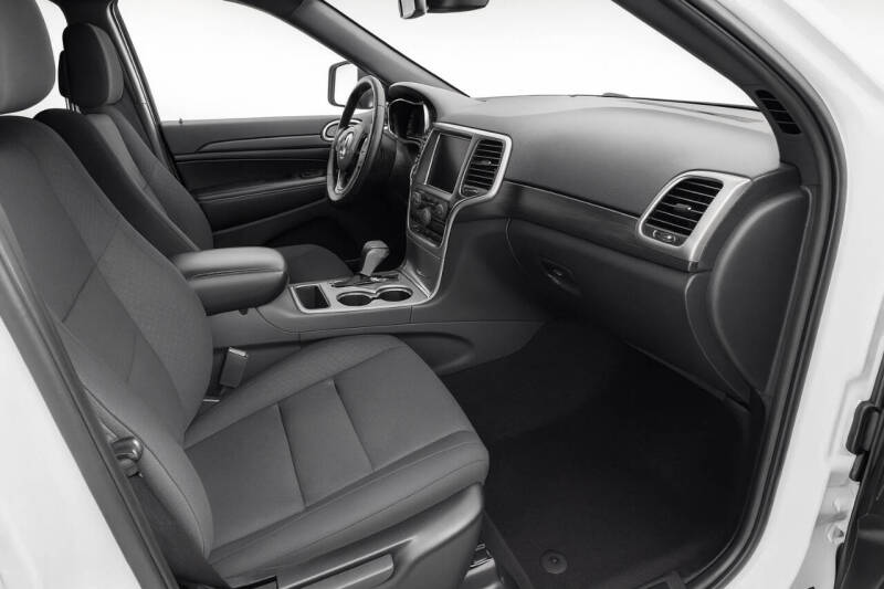 2020 Jeep Grand Cherokee Laredo