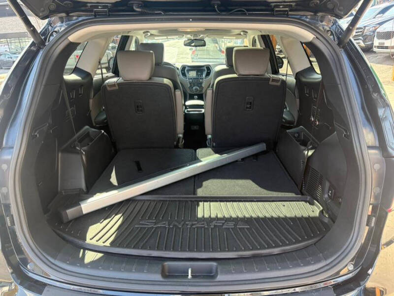 2017 Hyundai Santa Fe Limited Ultimate