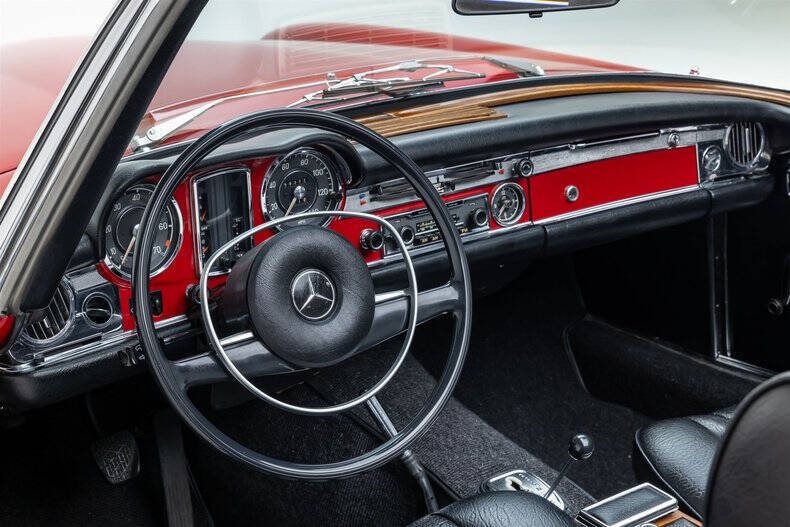 1971 Mercedes-Benz 280-Class