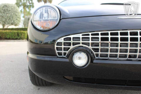 2005 Ford Thunderbird Deluxe