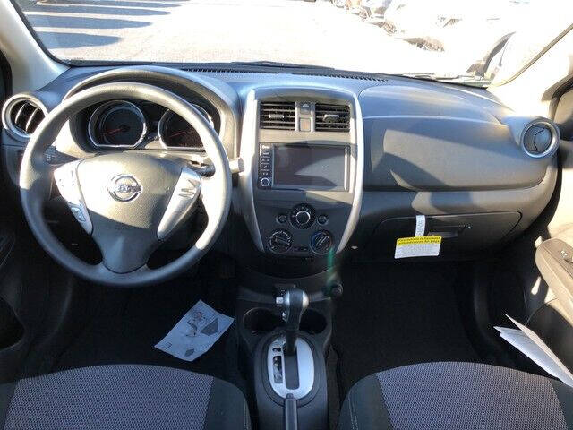 2019 Nissan Versa SV