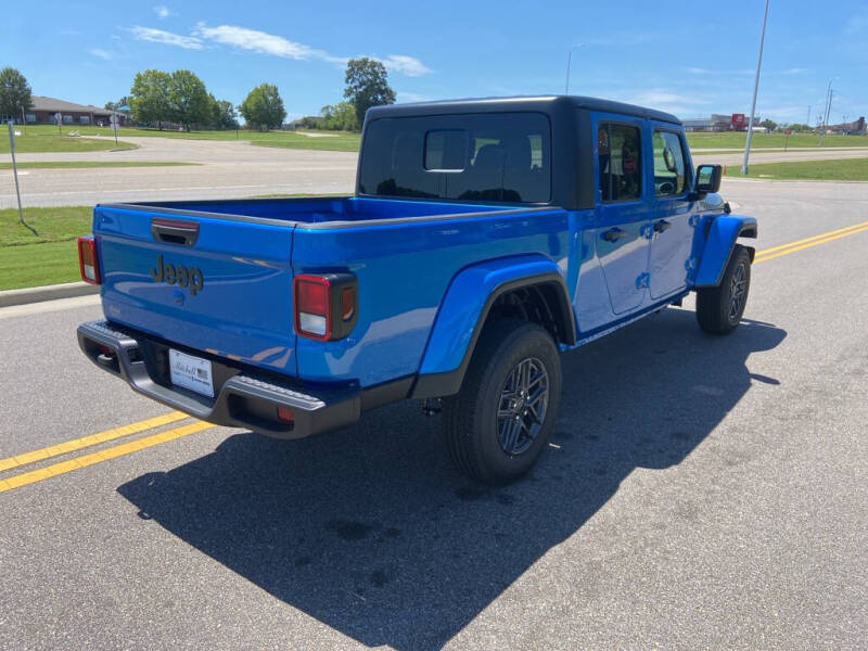 2025 Jeep Gladiator Sport S